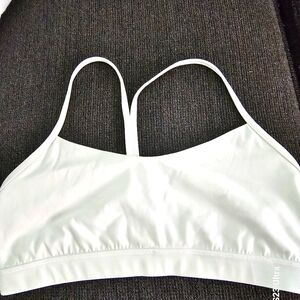 Lululemon Sport Bra, White Ptp 16 In Good Condition